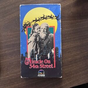 Miracle on 34th Street VHS Movie Classic Holiday Christmas Film Playhouse Video